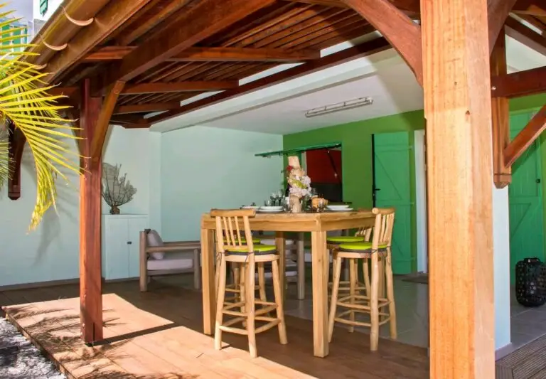 Ti-Pomme Cannelle – Extérieur